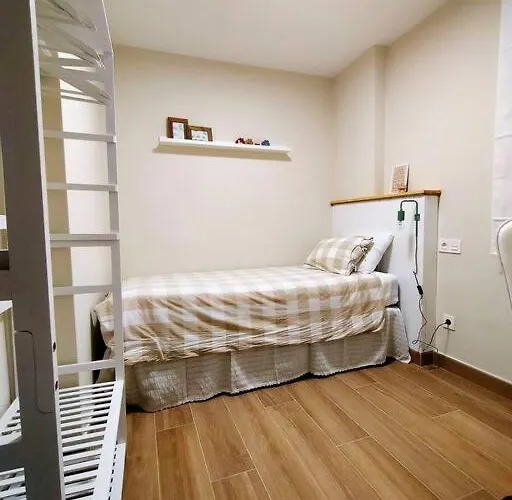 Piso Con Encanto En Pleno Centro * Oviedo